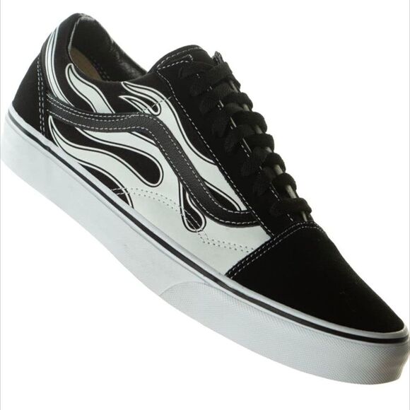 Vans Black and White Sneakers with Classic Skate-Style Design - Picture 4 of 4
